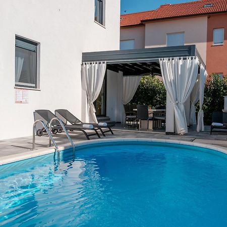Villa Essenza - Luksuzne Kuce Za Odmor Vodice Bagian luar foto