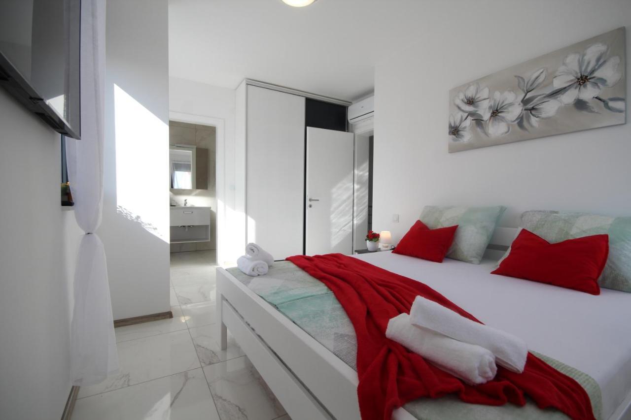 Villa Essenza - Luksuzne Kuce Za Odmor Vodice Bagian luar foto