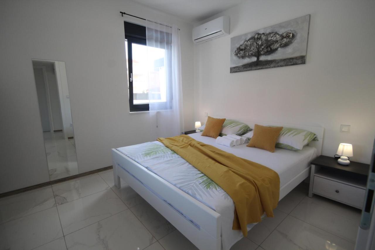 Villa Essenza - Luksuzne Kuce Za Odmor Vodice Bagian luar foto